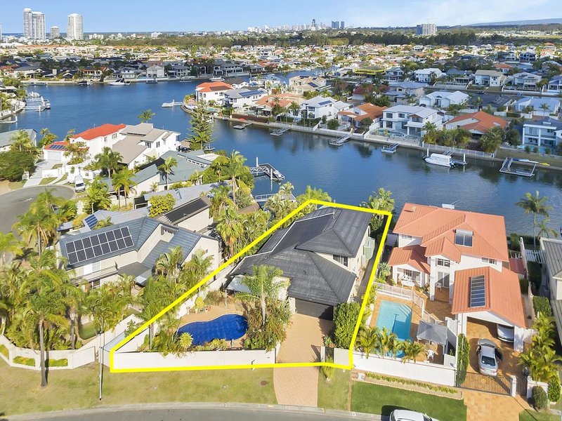 133 Pebble Beach Drive, Runaway Bay QLD 4216