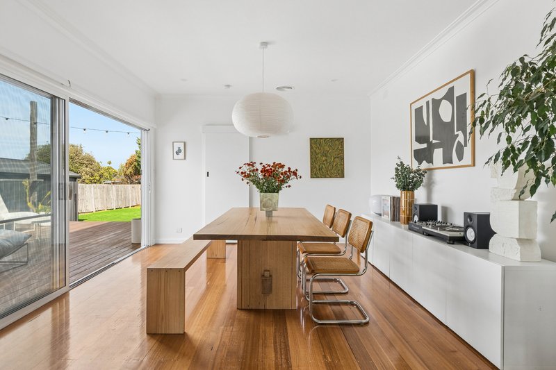 Photo - 133 Rathcown Road, Reservoir VIC 3073 - Image 4