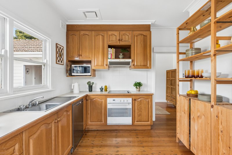 Photo - 133 Rathcown Road, Reservoir VIC 3073 - Image 5