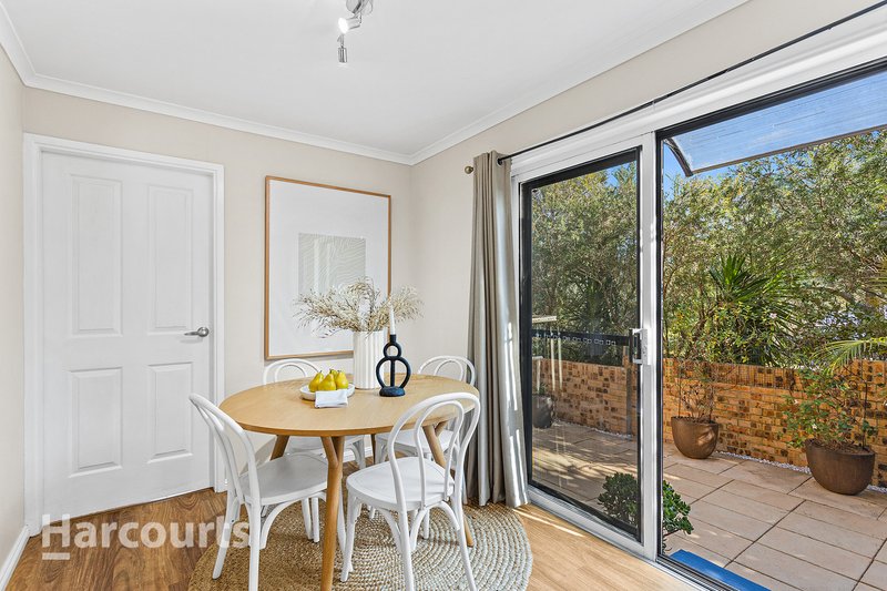 Photo - 1/33 Tarrant Avenue, Kiama Downs NSW 2533 - Image 4