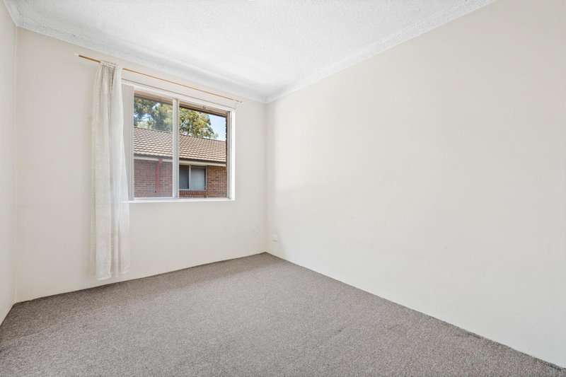 Photo - 1/33 Victoria Road, Parramatta NSW 2150 - Image 4