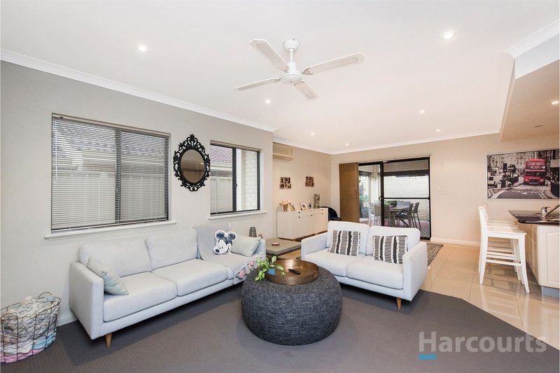 Photo - 1/33 Wattle Mews, Hocking WA 6065 - Image 2