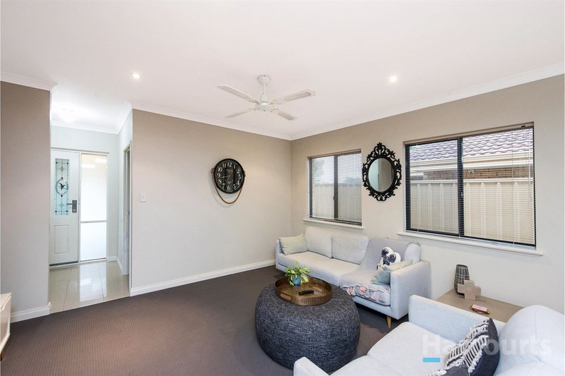 Photo - 1/33 Wattle Mews, Hocking WA 6065 - Image 3