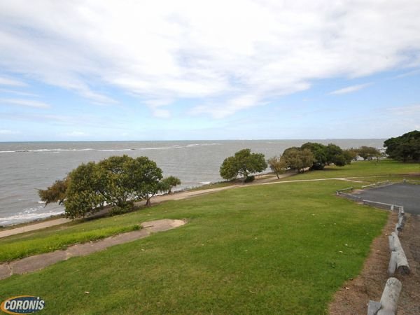 Photo - 13/30 Gayundah Esplanade, Woody Point QLD 4019 - Image 4