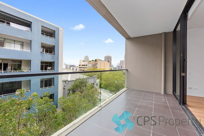 Photo - 13/32-40 Holt Street, Surry Hills NSW 2010 - Image 2