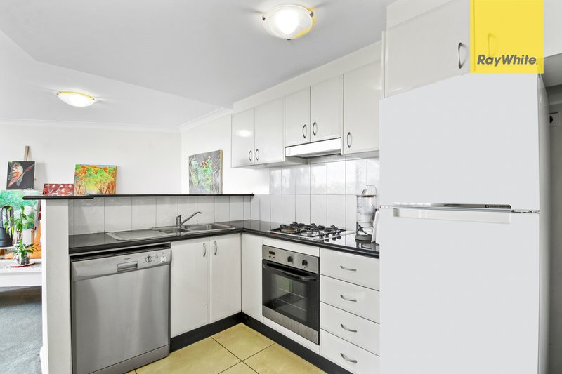 Photo - 13/32 Hassall Street, Parramatta NSW 2150 - Image 4