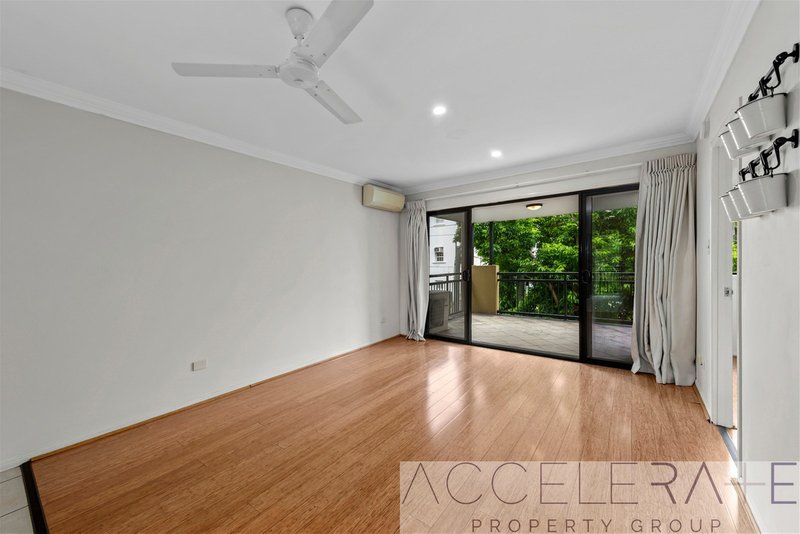 Photo - 13/327 Boundary Street, Spring Hill QLD 4000 - Image 3