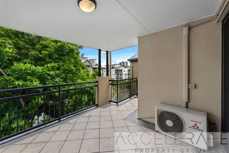 Photo - 13/327 Boundary Street, Spring Hill QLD 4000 - Image 13