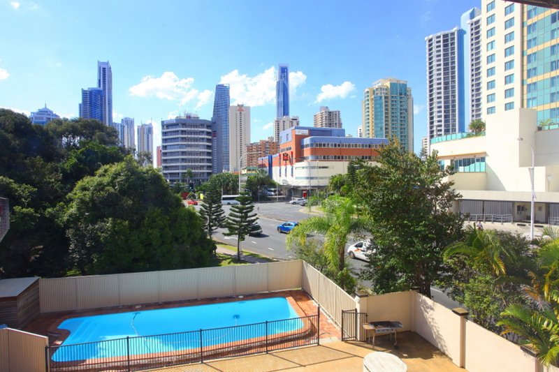 Photo - 13/34 Remembrance Drive, Surfers Paradise QLD 4217 - Image 15