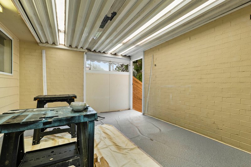 Photo - 1/335 Tuggerawong Road, Tuggerawong NSW 2259 - Image 5
