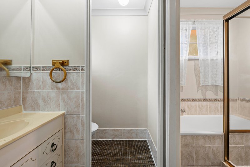 Photo - 1/335 Tuggerawong Road, Tuggerawong NSW 2259 - Image 11