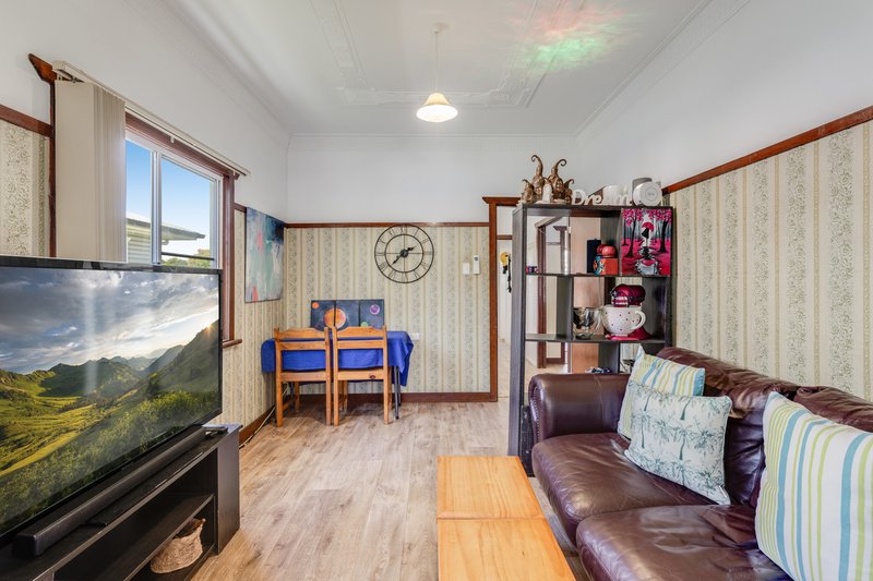 Photo - 134 & 134A Holberton Street, Newtown QLD 4350 - Image 6