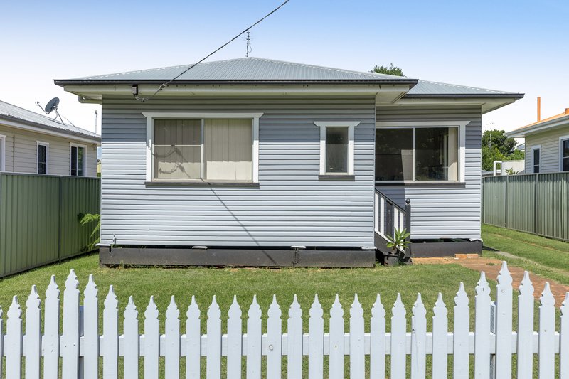 Photo - 134 & 134A Holberton Street, Newtown QLD 4350 - Image 15