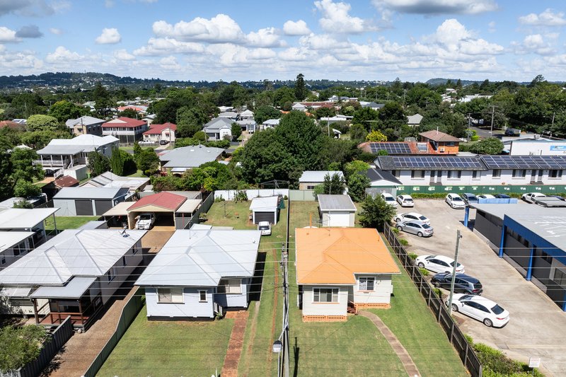 Photo - 134 & 134A Holberton Street, Newtown QLD 4350 - Image 17