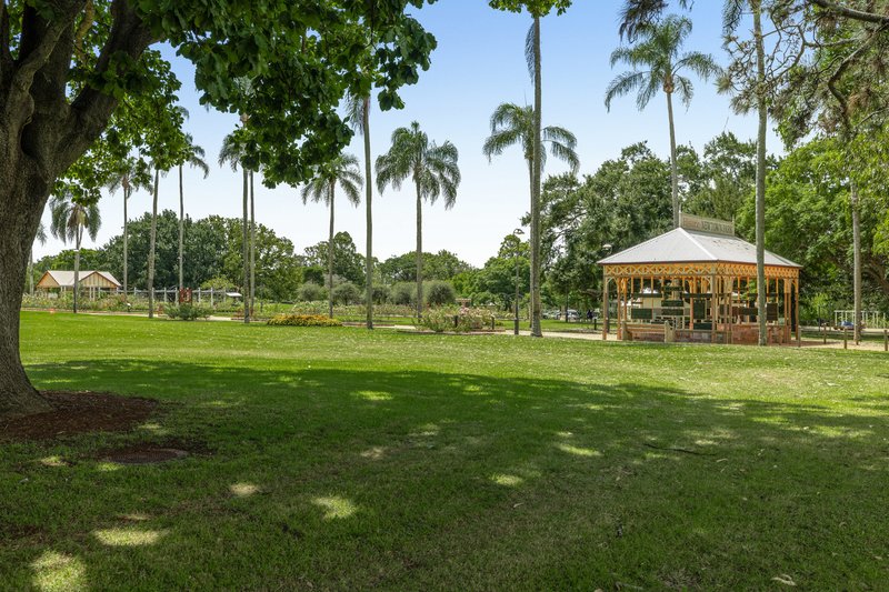 Photo - 134 & 134A Holberton Street, Newtown QLD 4350 - Image 18