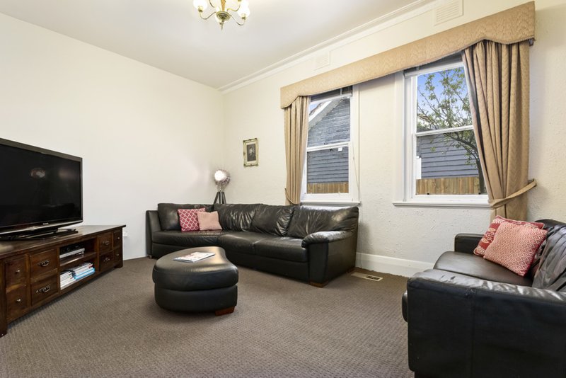 Photo - 134 Atherton Road, Oakleigh VIC 3166 - Image 5