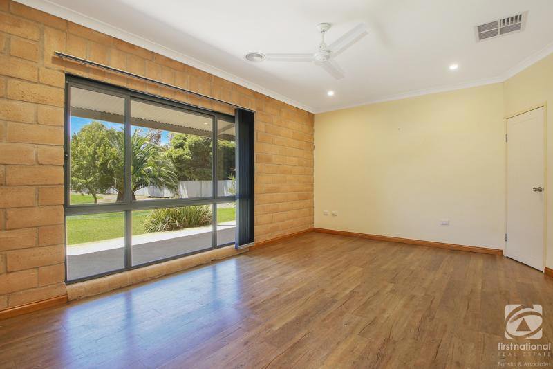 Photo - 134 Bank Street, Howlong NSW 2643 - Image 5