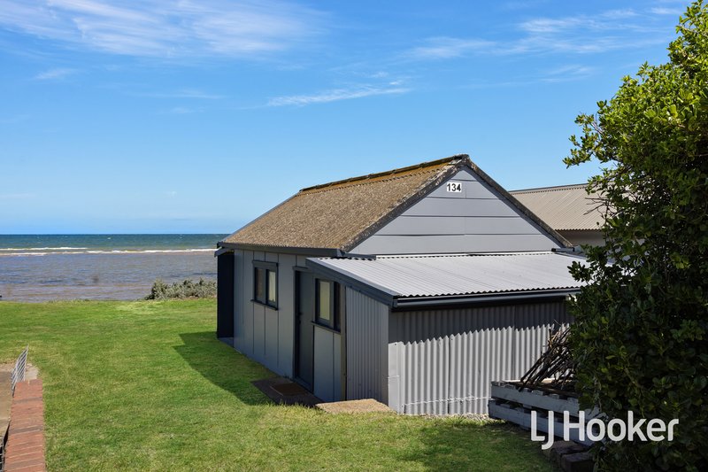 Photo - 134 Campbells Cove Road, Werribee South VIC 3030 - Image 7