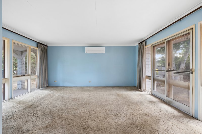 Photo - 134 Caroline Chisholm Drive, Winston Hills NSW 2153 - Image 2