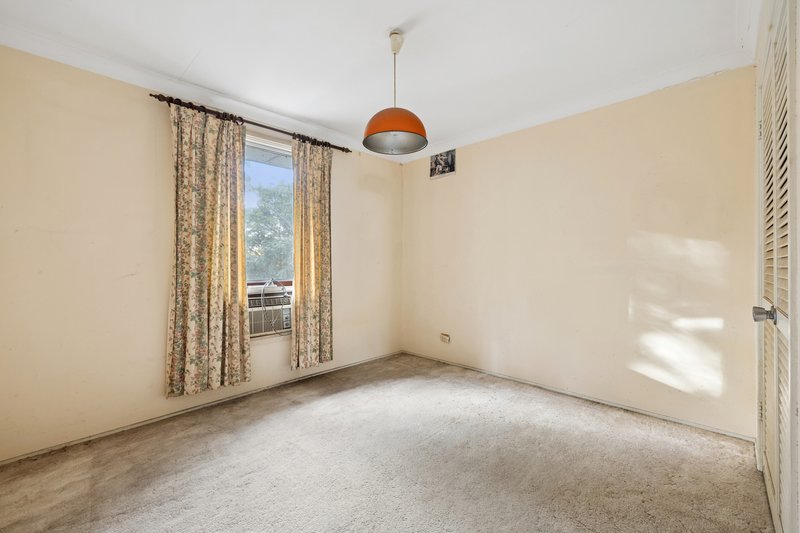 Photo - 134 Caroline Chisholm Drive, Winston Hills NSW 2153 - Image 5