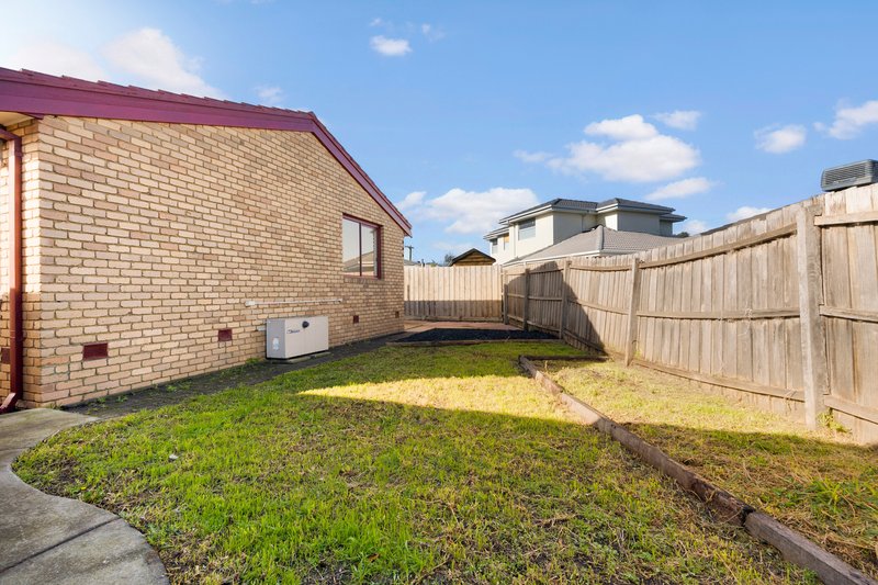 Photo - 134 Casey Drive, Lalor VIC 3075 - Image 9