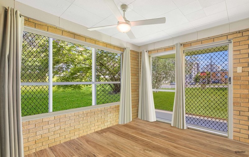 Photo - 1/34 Coolangatta Road, Coolangatta QLD 4225 - Image 5