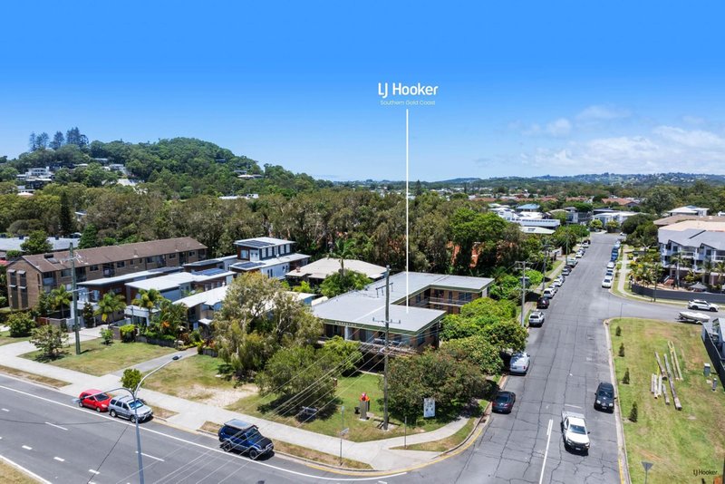 Photo - 1/34 Coolangatta Road, Coolangatta QLD 4225 - Image 8