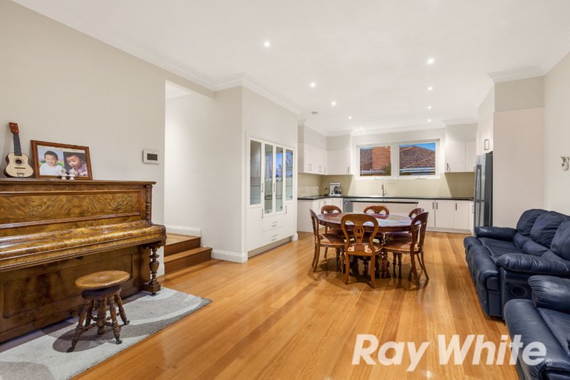 Photo - 1/34 Cumming Street, Burwood VIC 3125 - Image 3