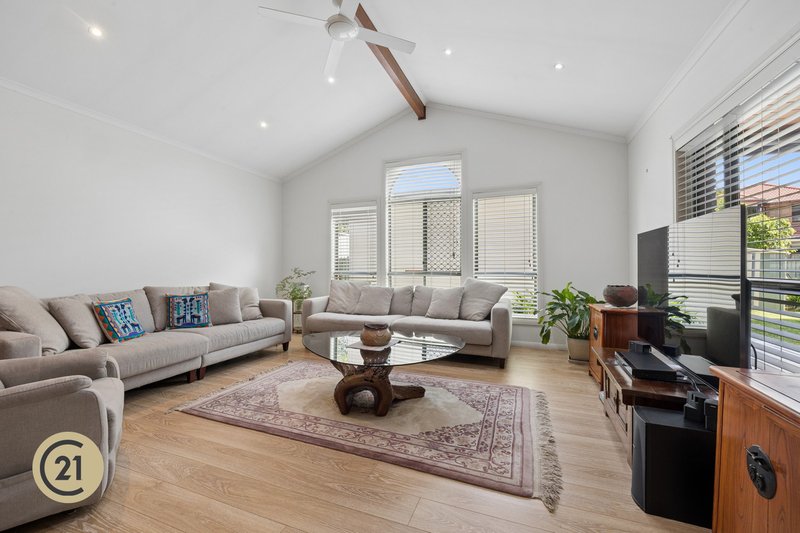 Photo - 134 David Road, Castle Hill NSW 2154 - Image 6