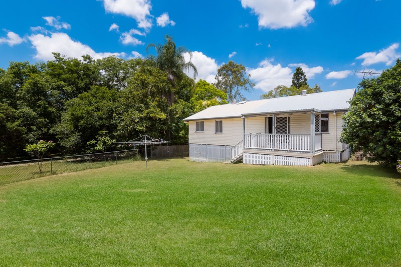 Photo - 134 Douglas Street, Oxley QLD 4075 - Image 9