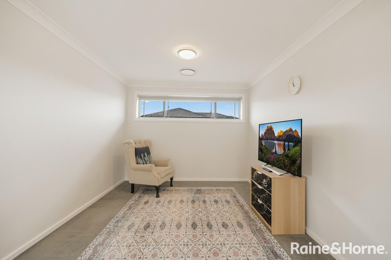 Photo - 134 Emerald Hills Boulevard, Leppington NSW 2179 - Image 8