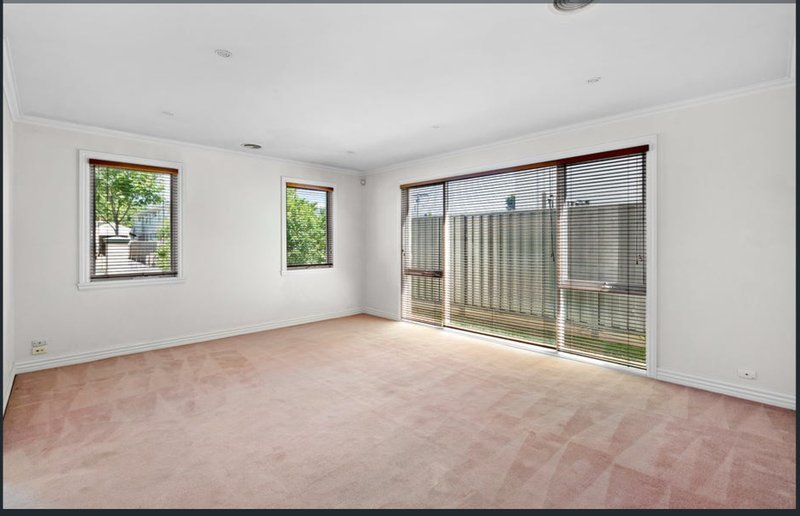 Photo - 1/34 Fisher Street, Malvern East VIC 3145 - Image 4