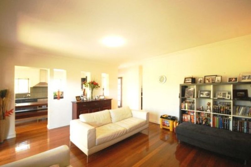 Photo - 134 Gilliver St , Mount Gravatt East QLD 4122 - Image 3