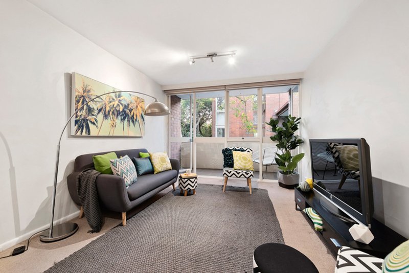 Photo - 13/4 Gordon Grove, South Yarra VIC 3141 - Image 4