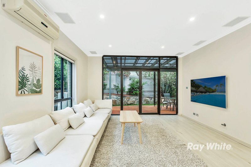 Photo - 13/4 Hindle Terrace, Bella Vista NSW 2153 - Image 3