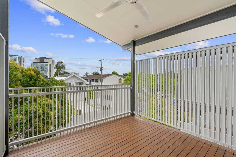 Photo - 1/34 Kent Street, Hamilton QLD 4007 - Image 11