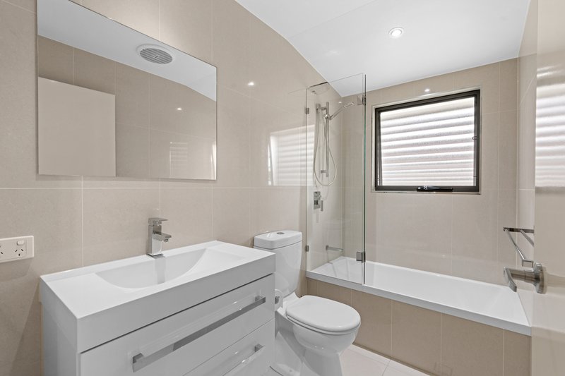 Photo - 1/34 Kent Street, Hamilton QLD 4007 - Image 13