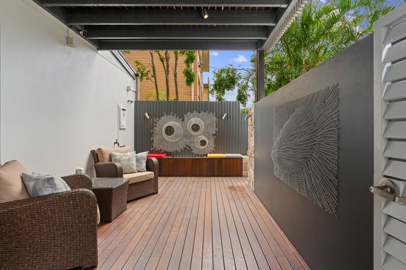 Photo - 1/34 Kent Street, Hamilton QLD 4007 - Image 16