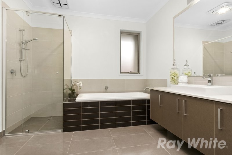 Photo - 1/34 Kirstina Road, Glen Waverley VIC 3150 - Image 7