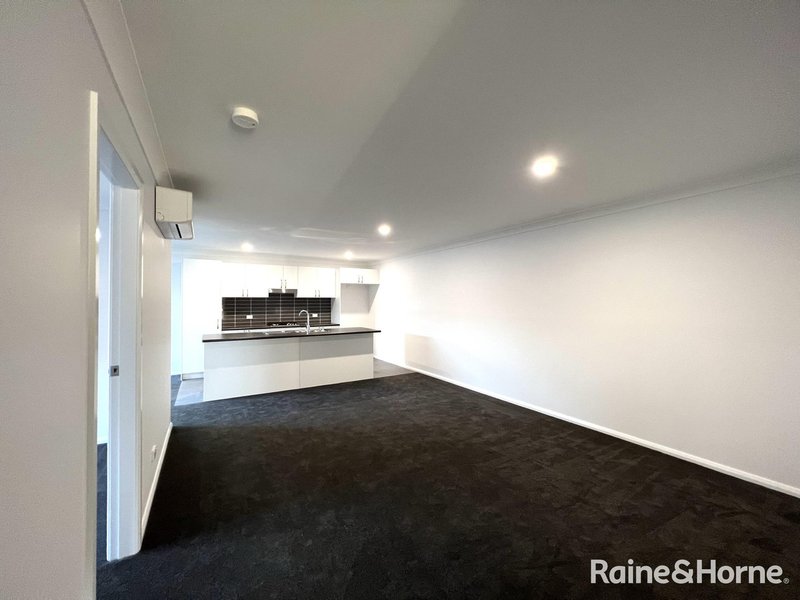 Photo - 1/34 Leonora Crescent, Kootingal NSW 2352 - Image 6