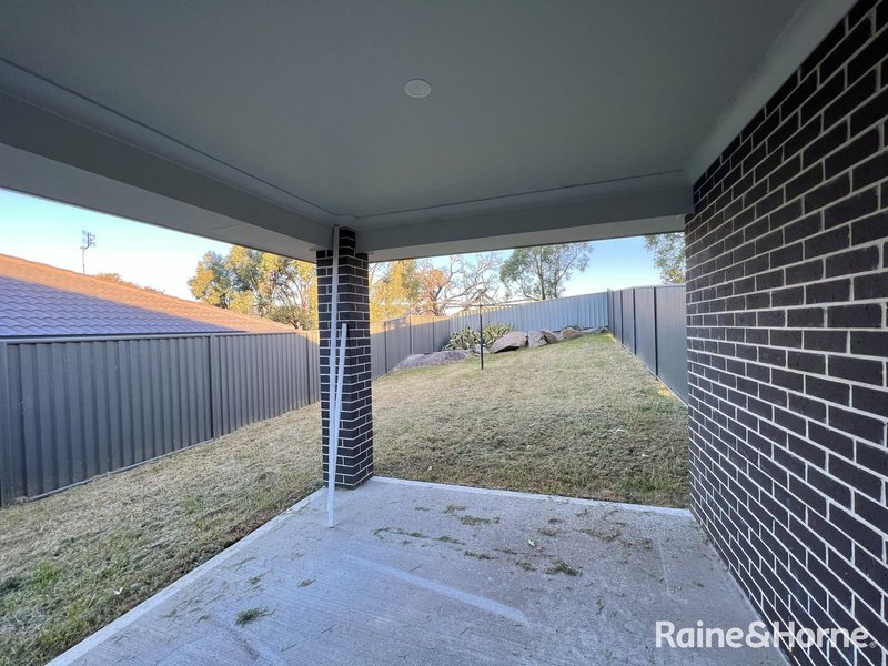 Photo - 1/34 Leonora Crescent, Kootingal NSW 2352 - Image 10