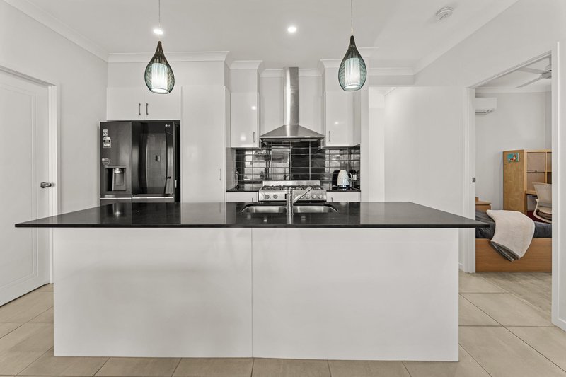 Photo - 134 Logan Street, Eagleby QLD 4207 - Image 8