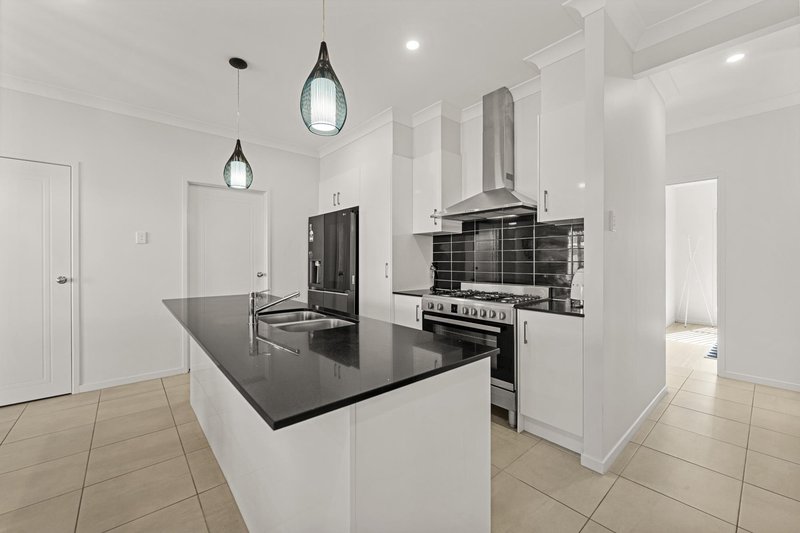Photo - 134 Logan Street, Eagleby QLD 4207 - Image 9