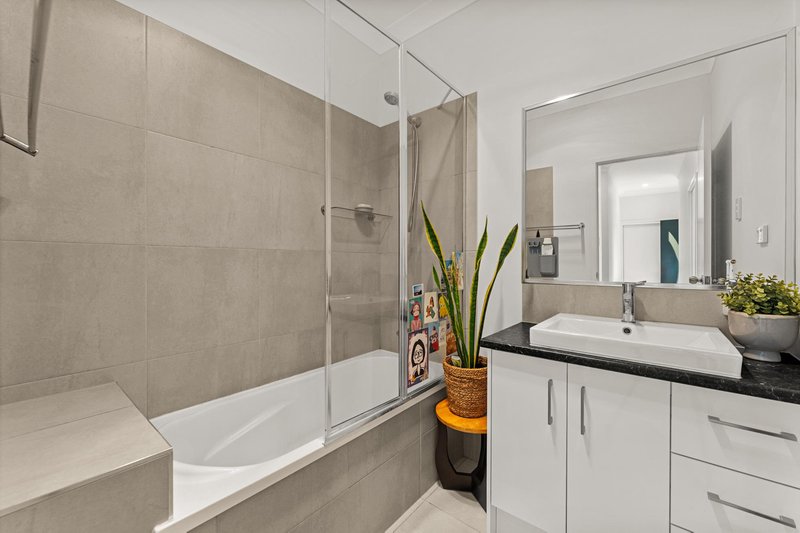 Photo - 134 Logan Street, Eagleby QLD 4207 - Image 14