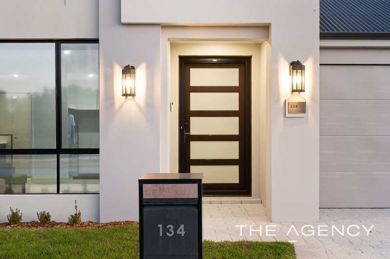 Photo - 134 Lycaste Parade, Treeby WA 6164 - Image 3