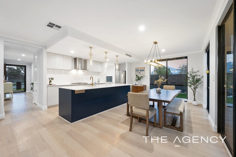Photo - 134 Lycaste Parade, Treeby WA 6164 - Image 6
