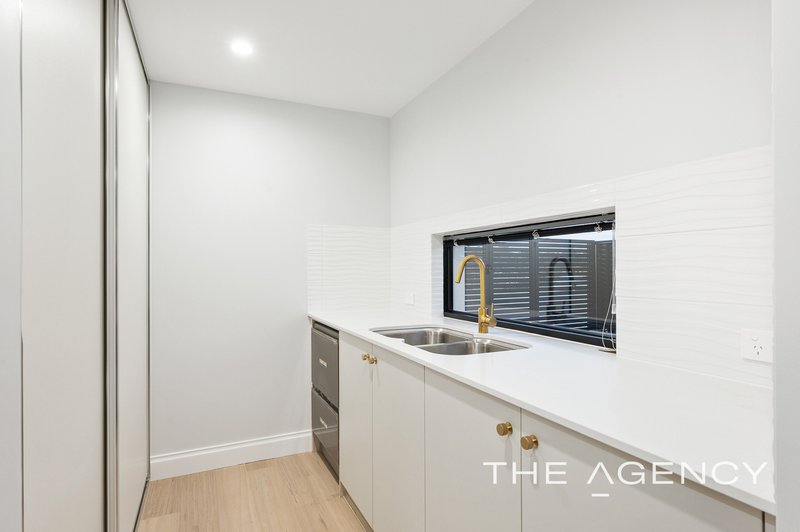 Photo - 134 Lycaste Parade, Treeby WA 6164 - Image 9