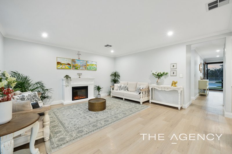Photo - 134 Lycaste Parade, Treeby WA 6164 - Image 13