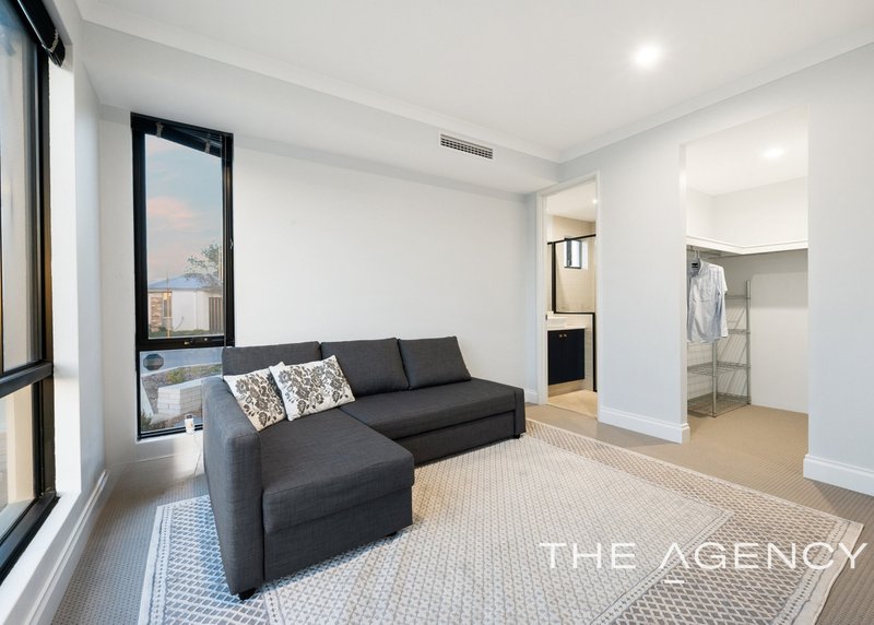 Photo - 134 Lycaste Parade, Treeby WA 6164 - Image 18