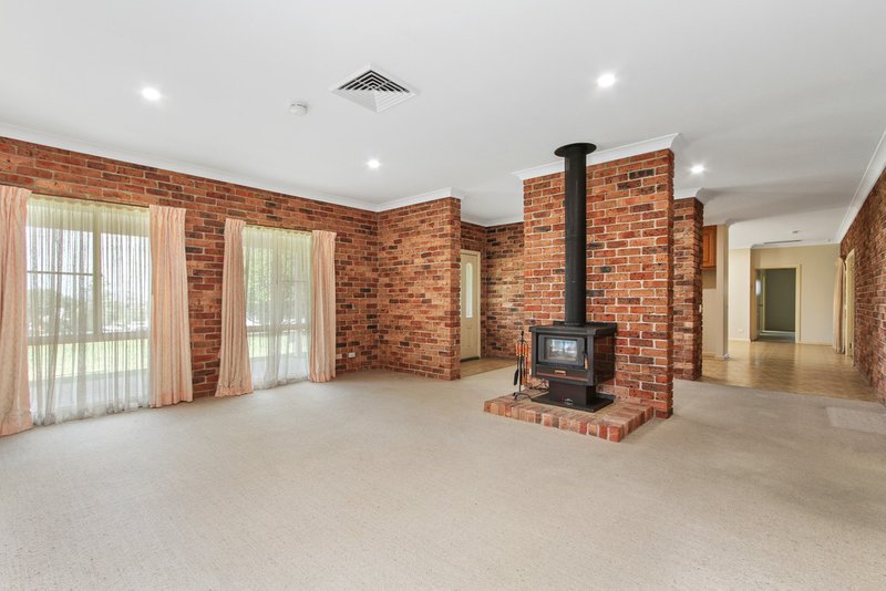 Photo - 134 Manilla Road, Tamworth NSW 2340 - Image 3